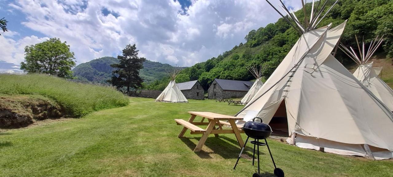 Hotel Tipi Nature Grand Confort à Gavarnie Extérieur photo